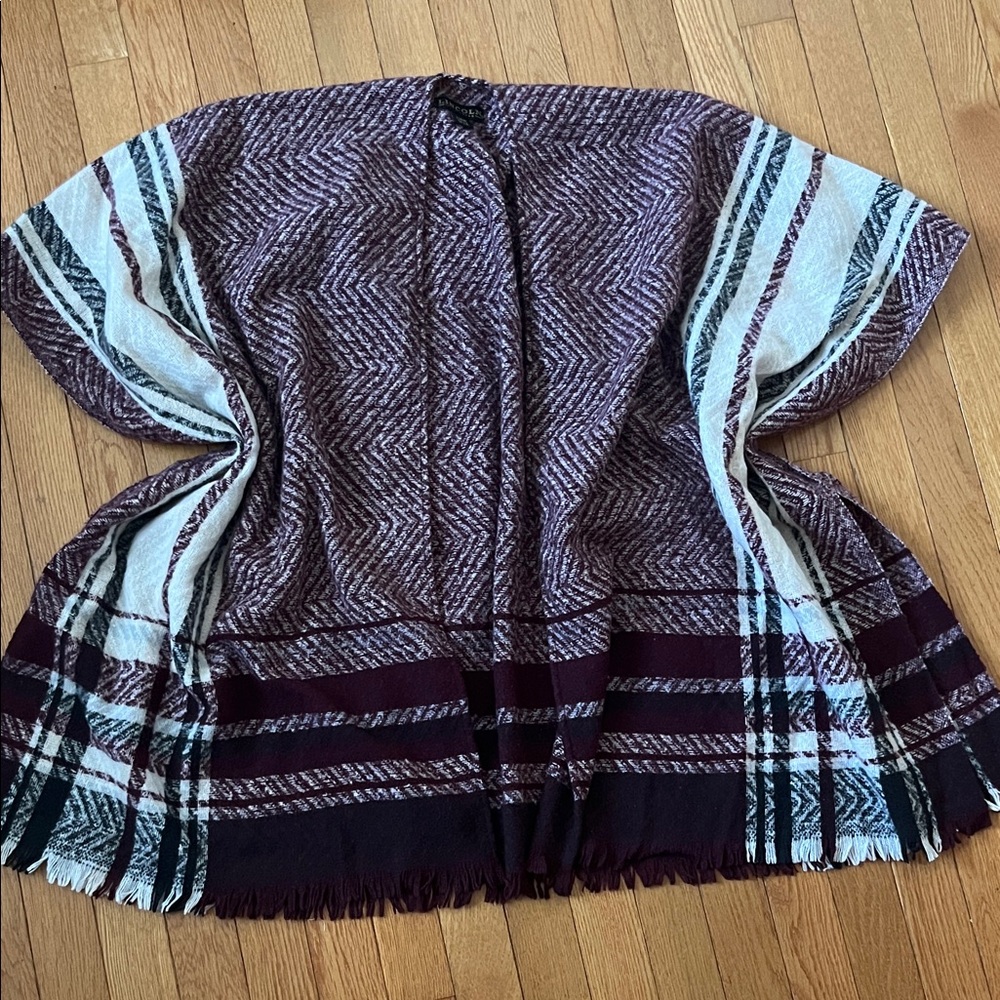 Lincoln Outfitters women’s plaid blanket shawl wrap open poncho